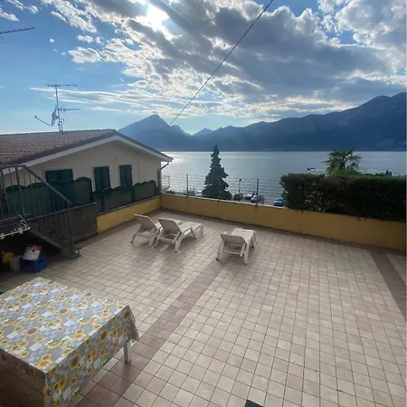 Daire Terrazza Sul Brenzone sul Garda